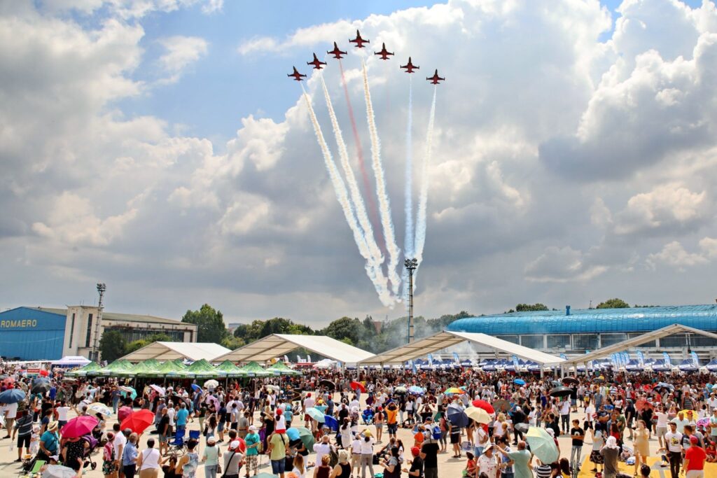A început BIAS 2024, cel mai mare show aviatic din România BIAS