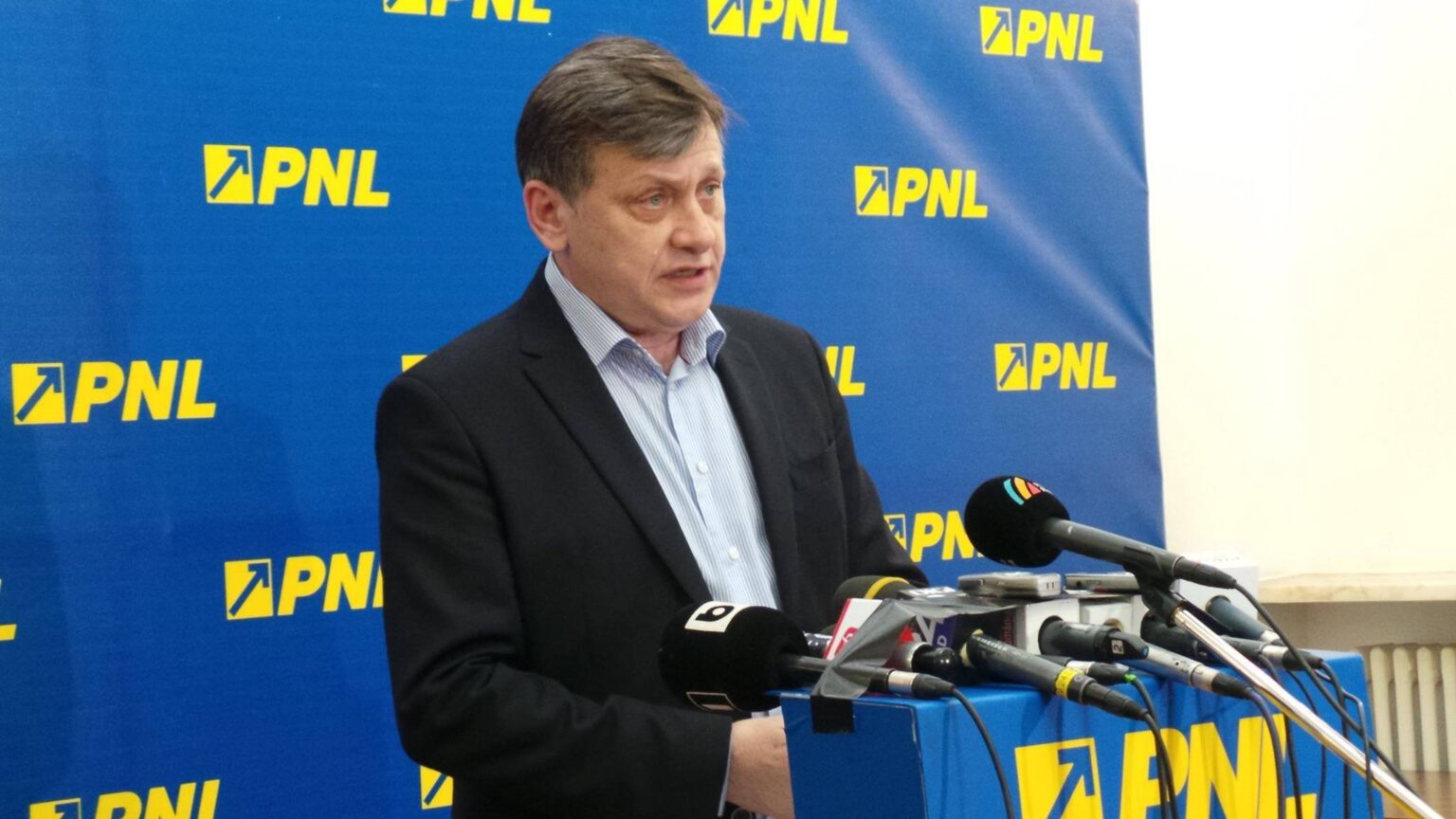 Crin Antonescu, despre candidatura lui Ciolacu la prezidențiale: „A anunţat un lucru pe care toată lumea îl prezuma şi aştepta”