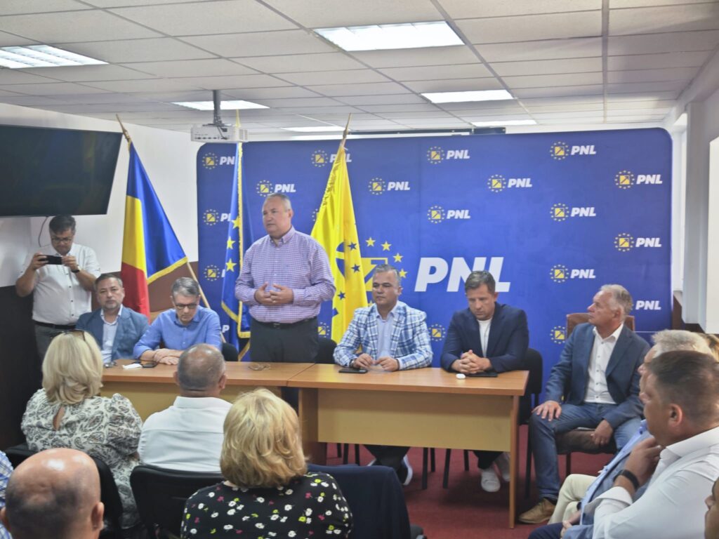 Nicolae Ciucă, întâlnire cu organizația PNL Brașov