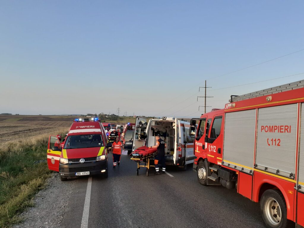 FOTO. Accident cu 10 victime în Suceava. A fost activat Planul Roșu
