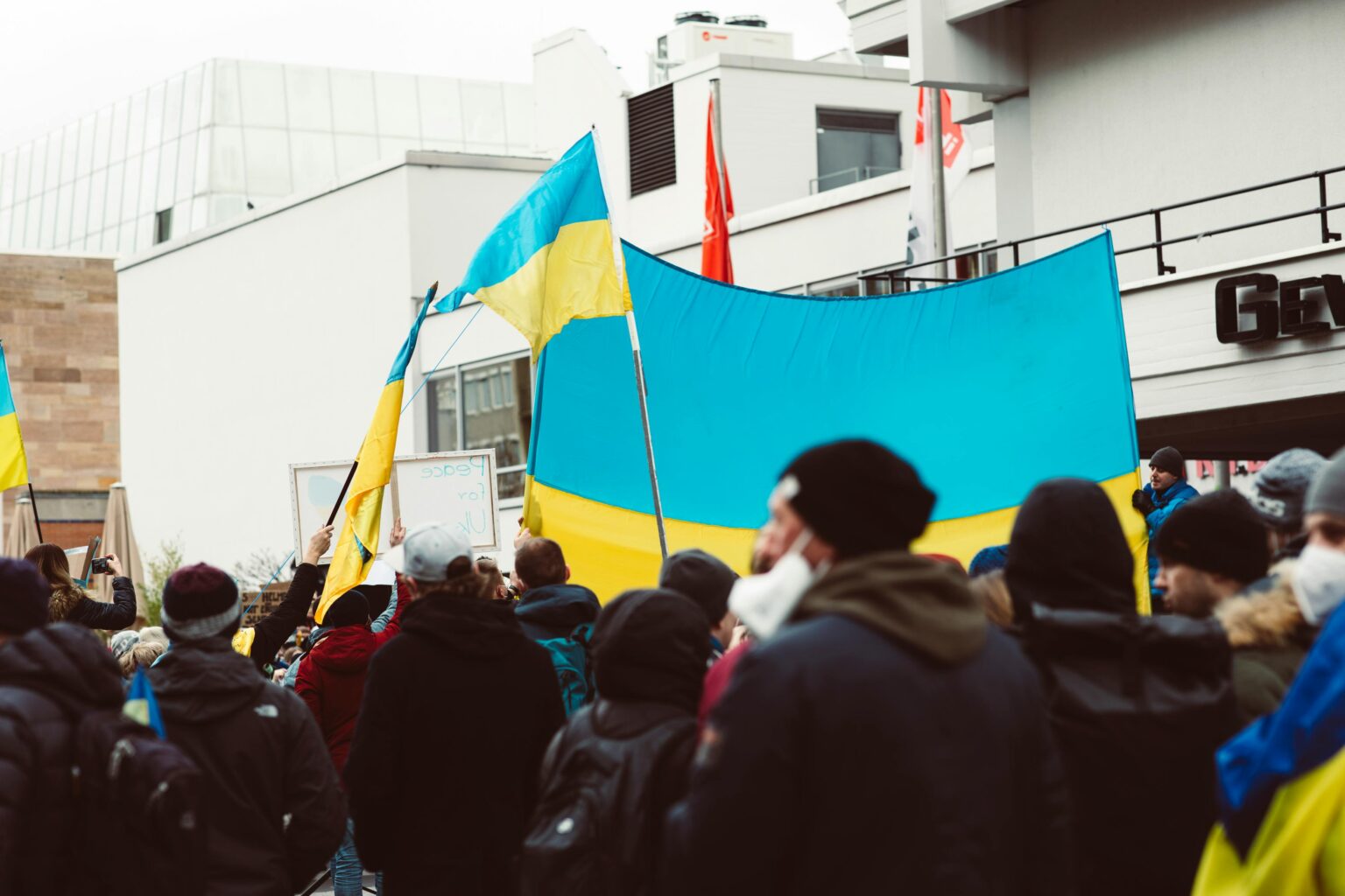 Ucraina îşi consolidează poziţiile în regiunea rusă Kursk