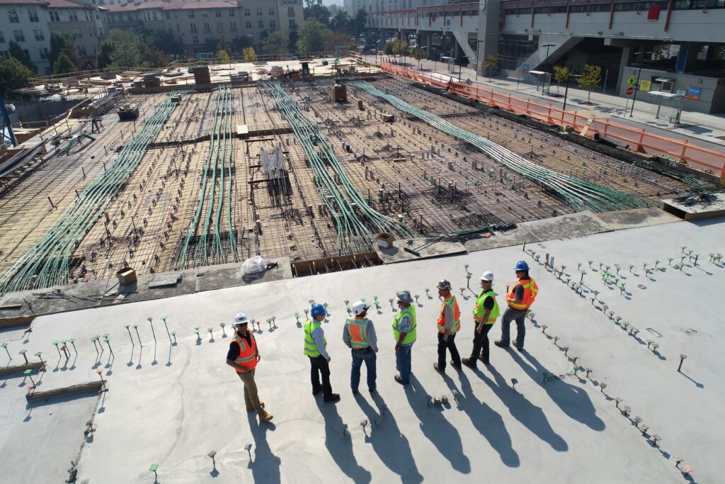 Domeniul construcțiilor a scăzut cu 2,5% în primele șase luni ale anului. Datele INS