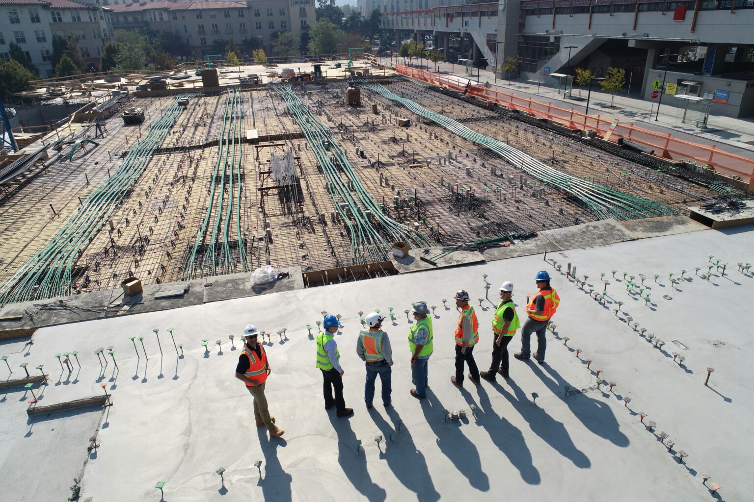 Domeniul construcțiilor a scăzut cu 2,5% în primele șase luni ale anului. Datele INS