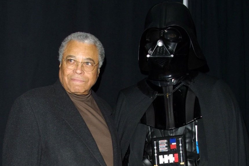 Doliu la Hollywood. A murit James Earl Jones, vocea personajului Darth Vader