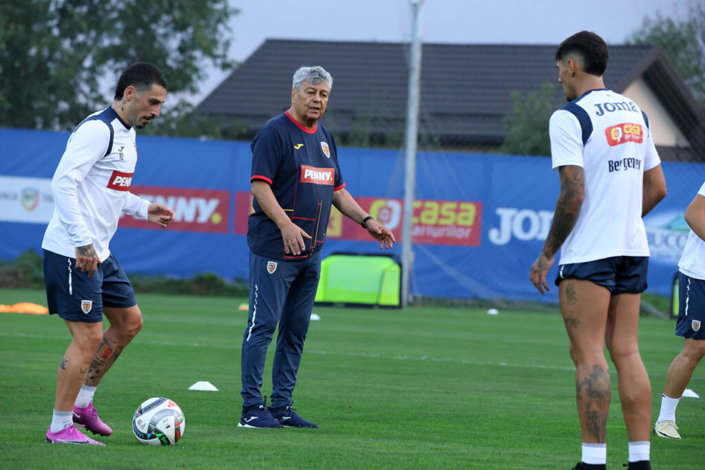 GALERIE FOTO. Mircea Lucescu a condus primul antrenament după revenirea la echipa națională