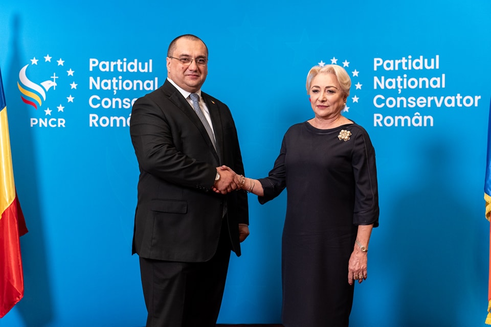 Cristian Terheş şi-a depus candidatura pentru funcţia de preşedinte al României