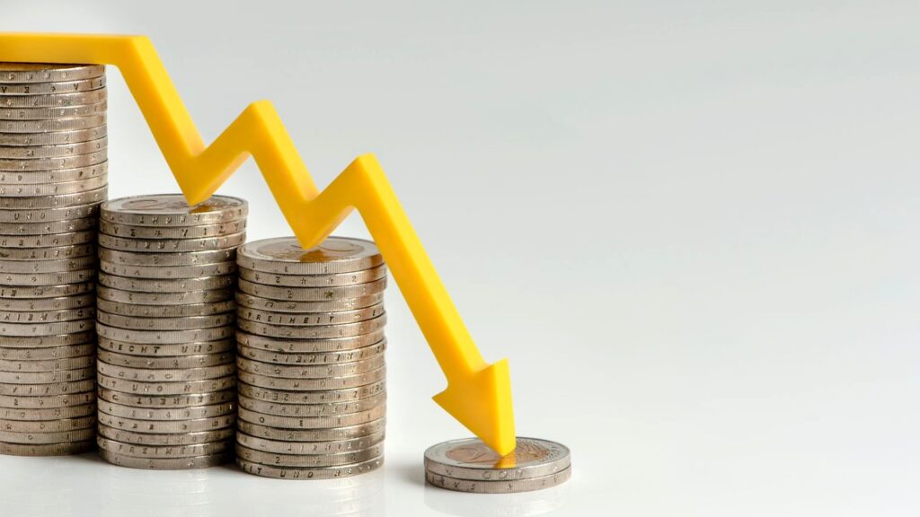Situație paradoxală în România. Inflația a scăzut în luna august, dar prețurile au continuat să crească