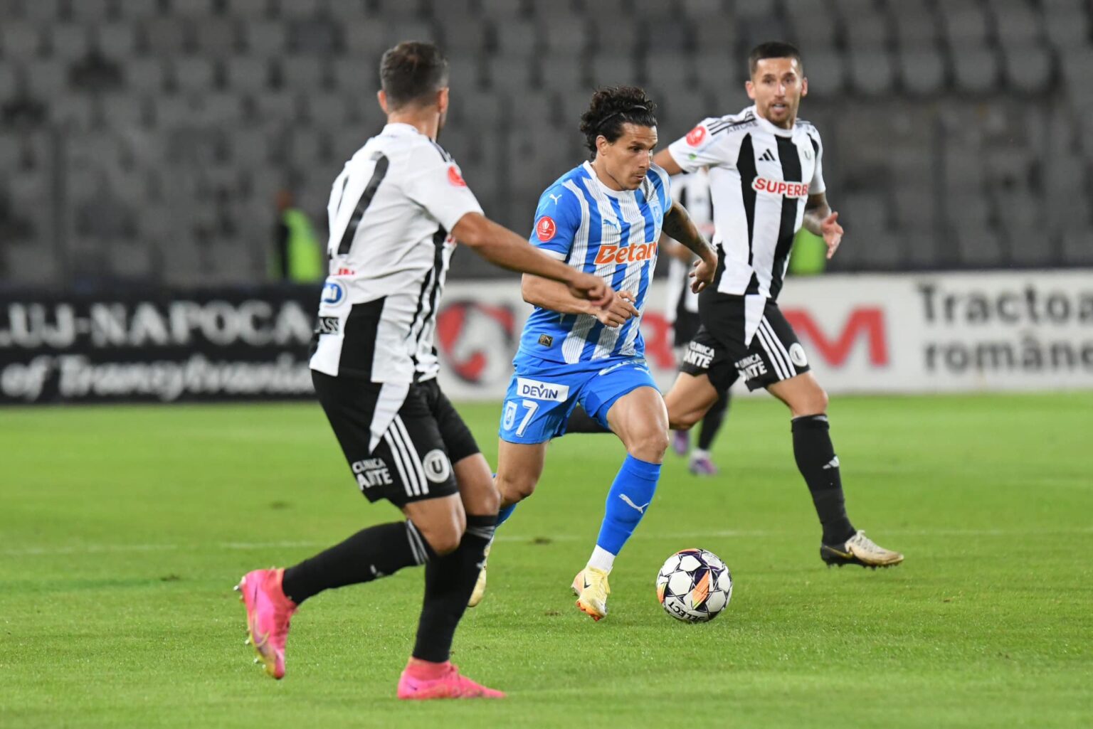 „U” Cluj – Craiova 1-1. Remiză în derby-ul studențesc