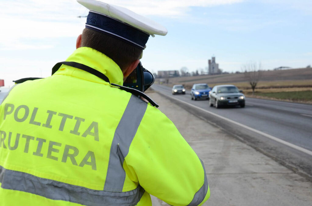 Șofer vitezoman, prins cu 213 km la oră pe DN1