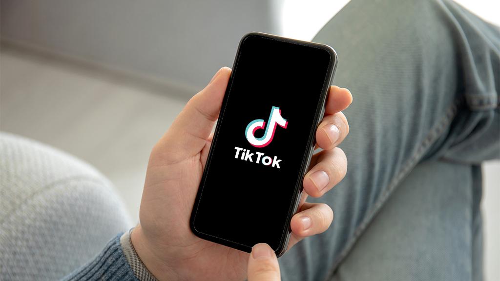 Donald Trump promite să deblocheze TikTok în America. Condiția noului șef de la Casa Albă