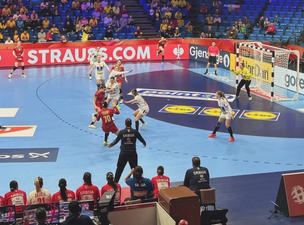 România – Serbia 27-25. „Tricolorele” merg în grupele principale ale Campionatului European de handbal feminin
