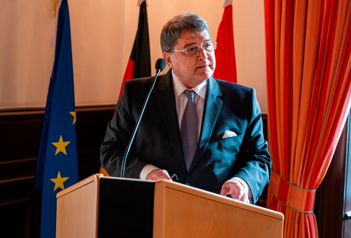 Emil Hurezeanu se întâlnește marți cu Secretarul General al NATO