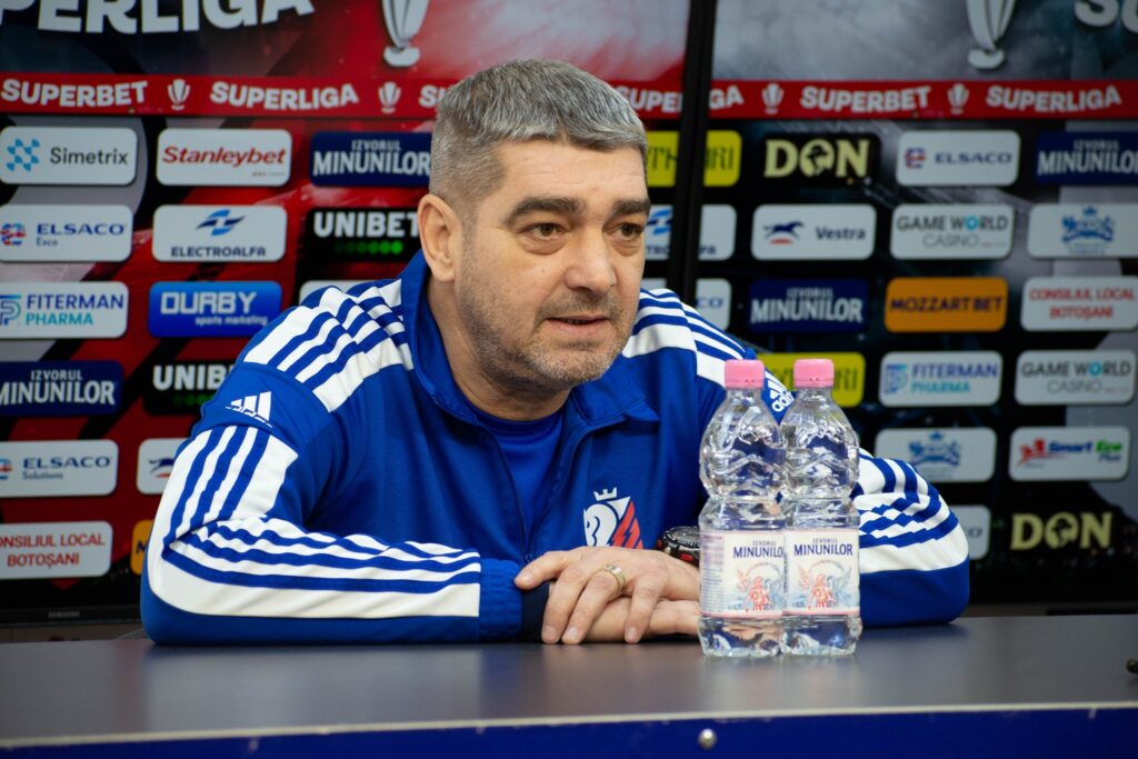 Liviu Ciobotariu, OUT de la FC Botoșani. Cine e favorit să îi ia locul