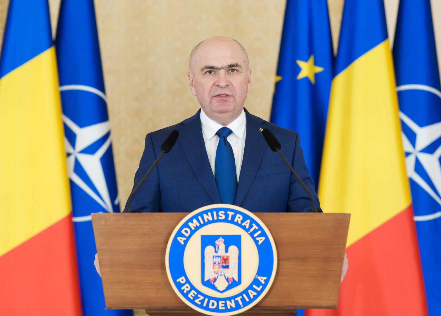 Bolojan anunță că votează cu Nicușor Dan