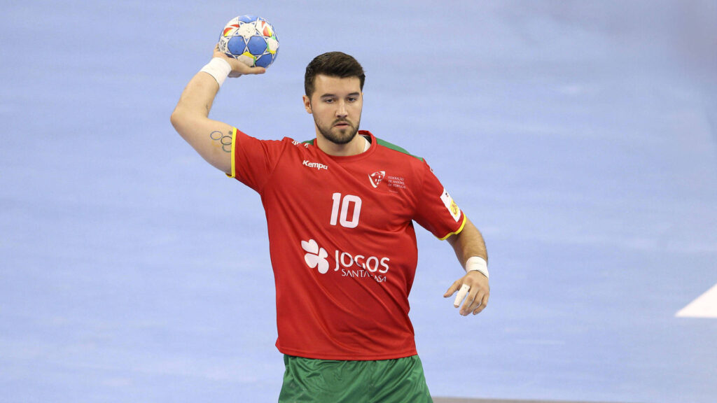 Dinamo a transferat un superstar portughez suspendat pentru dopaj