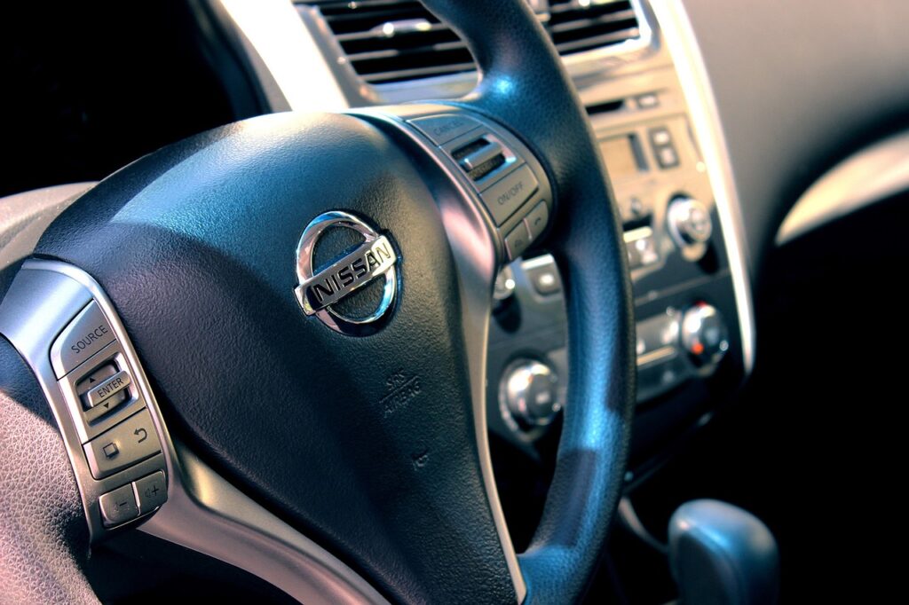 Nissan, retrogradat în categoria „junk” de către toate cele trei mari agenții de rating