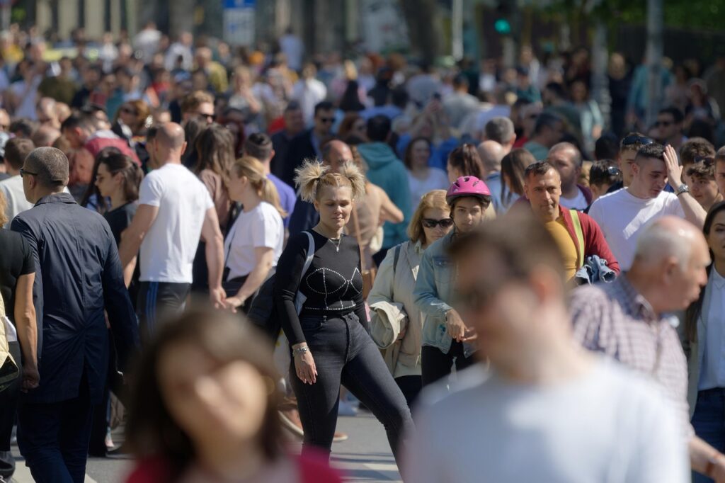 44% dintre români consideră că țara noastră ar fi trebuit să adere la Consiliul pentru Pace