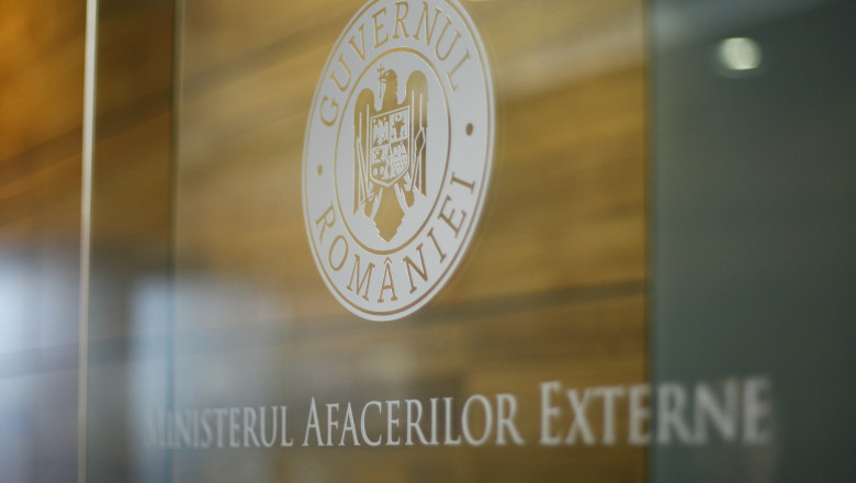 Atașatul militar al Rusiei la București și adjunctul său, declarați persona non grata