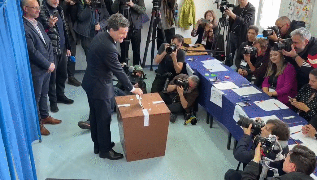 VIDEO. Nicușor Dan a votat la Făgăraș. Declarațiile acestuia