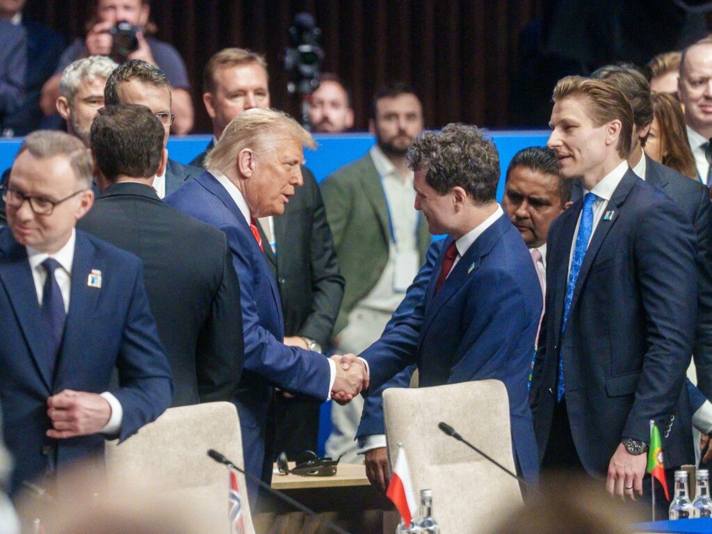 Summitul NATO de la Haga. Nicușor Dan a dat mâna cu Donald Trump