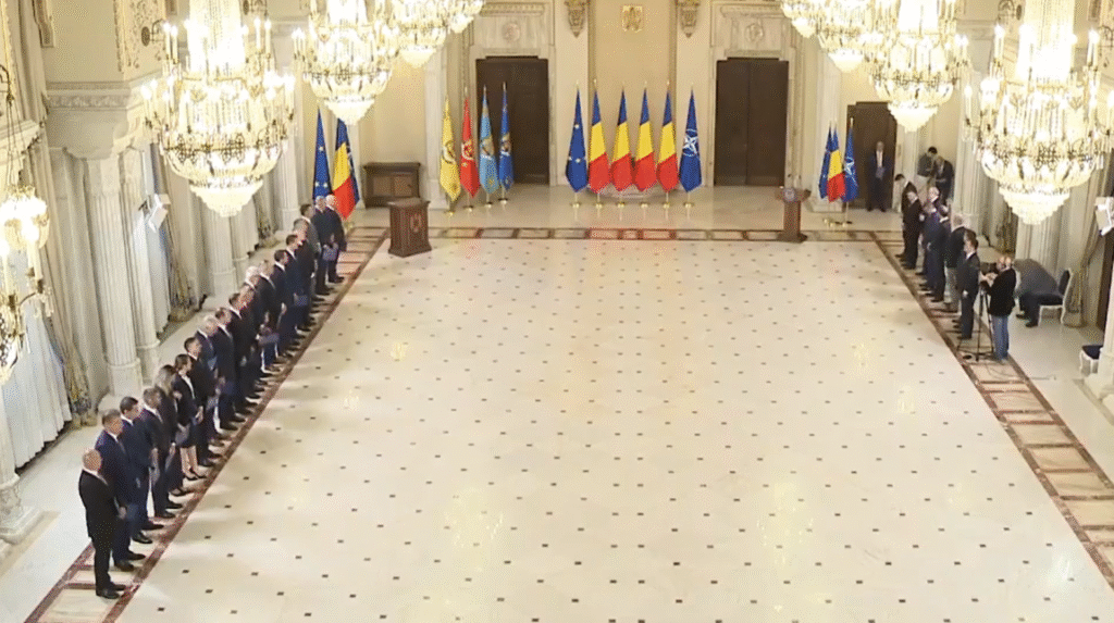 Membrii Guvernului Bolojan au depus jurământul de învestitură