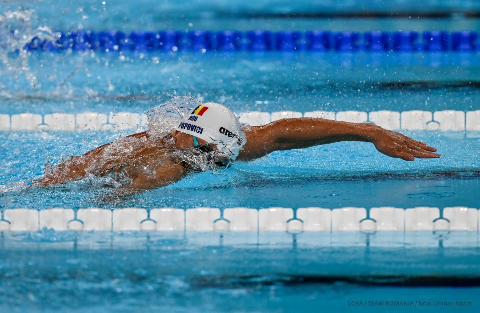 Mondialele de natație: David Popovici este din nou campion mondial la 200 de metri liber