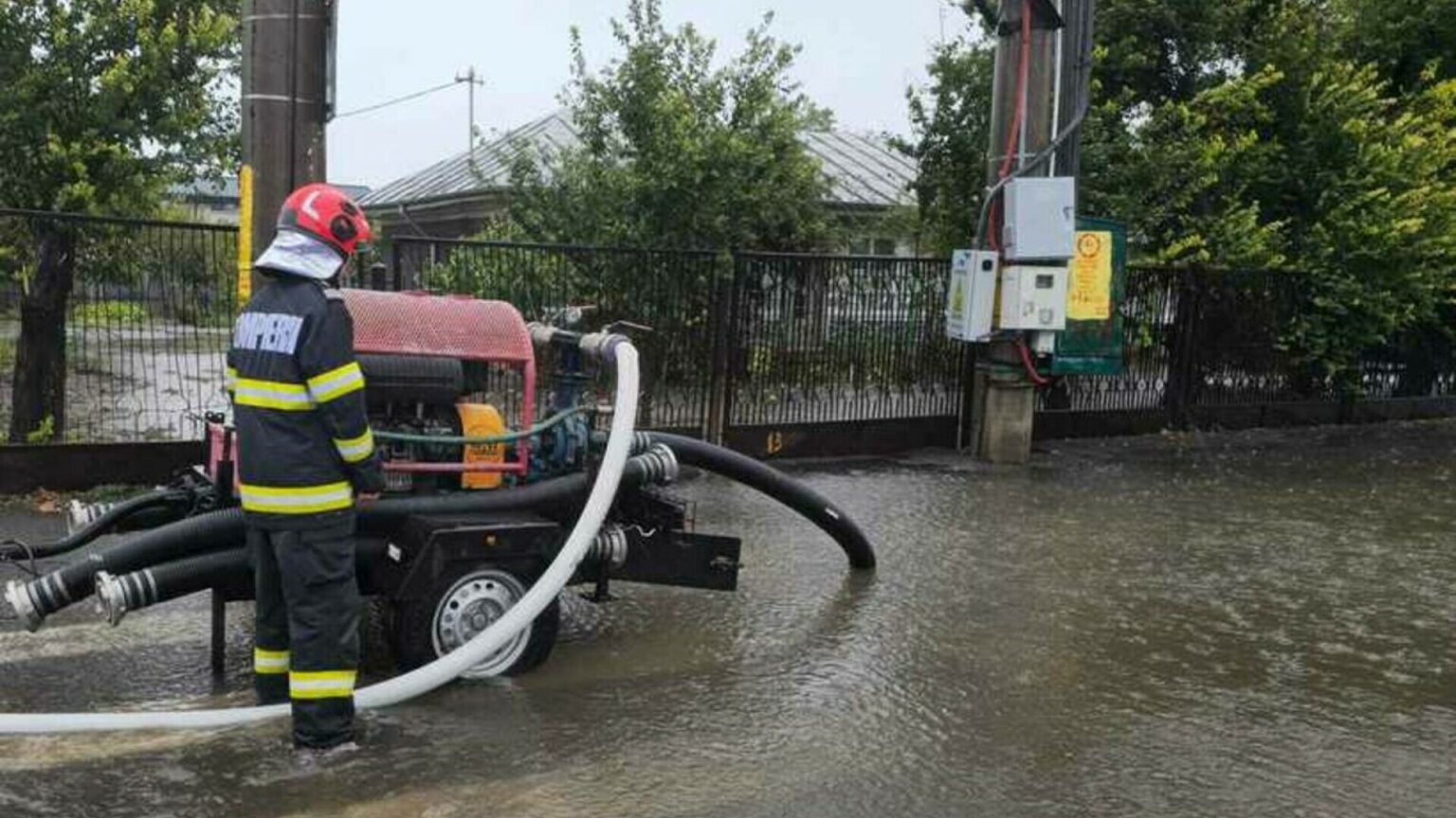 Ciclonul Barbara, peste România! 64 de localități și 20 de județe, afectate de vremea rea