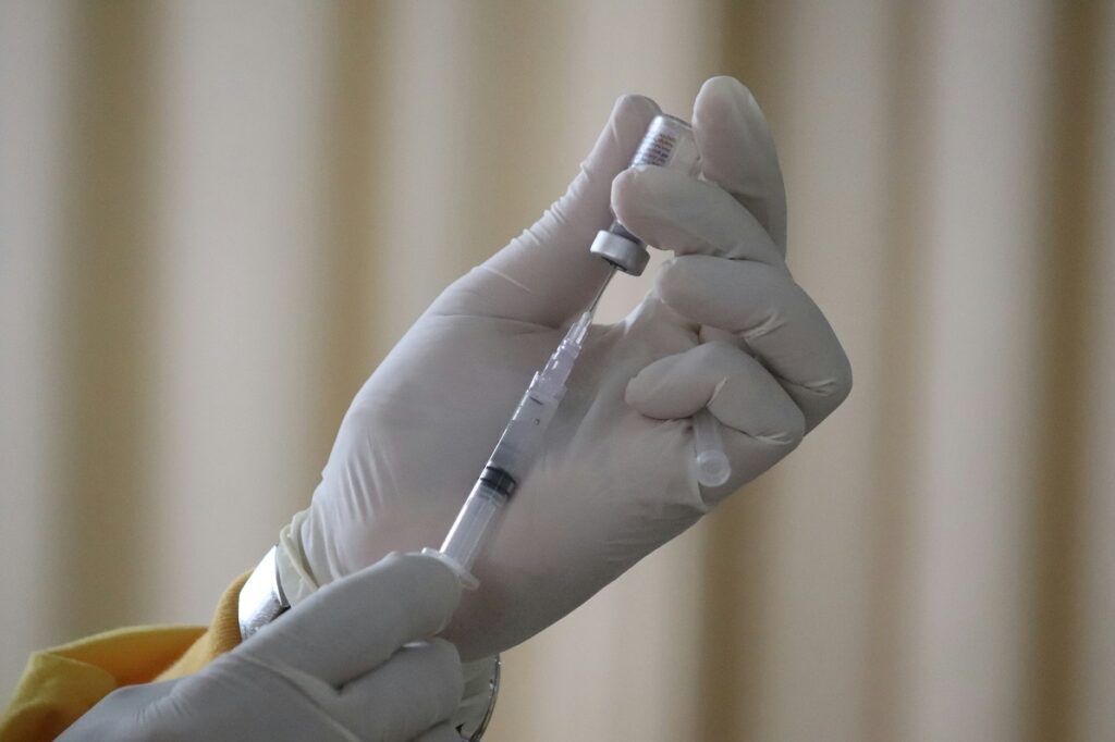 De astăzi, vaccinul împotriva HPV este gratuit pentru tinerii de până la 26 de ani